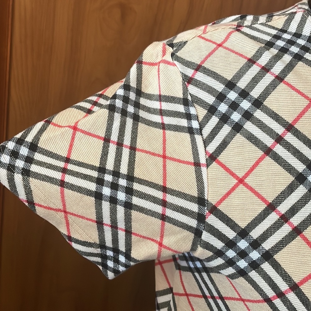 Soldā¤ļøAuthentic Burberry Check T-Shirtā¤ļø - Picture 5 of 17
